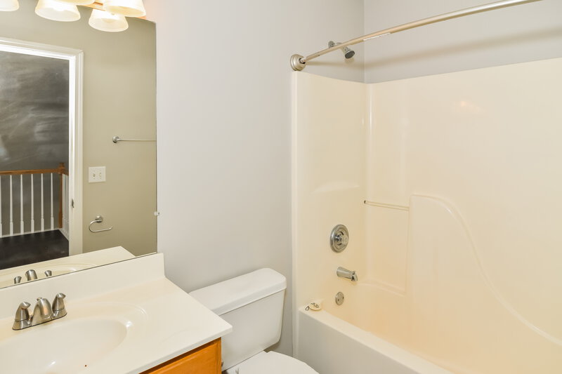 2,030/Mo, 5132 Pebble Creek Dr Antioch, TN 37013 Bathroom View