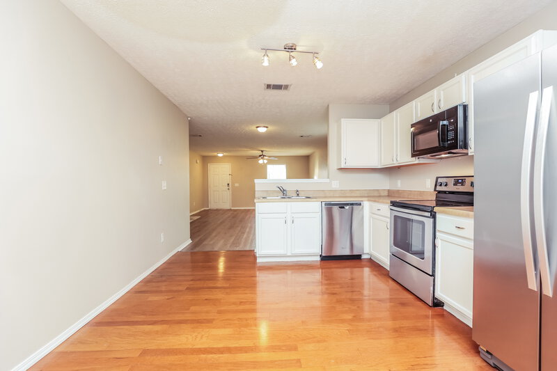 2,125/Mo, 5221 Sunsail Dr Antioch, TN 37013 Kitchen View