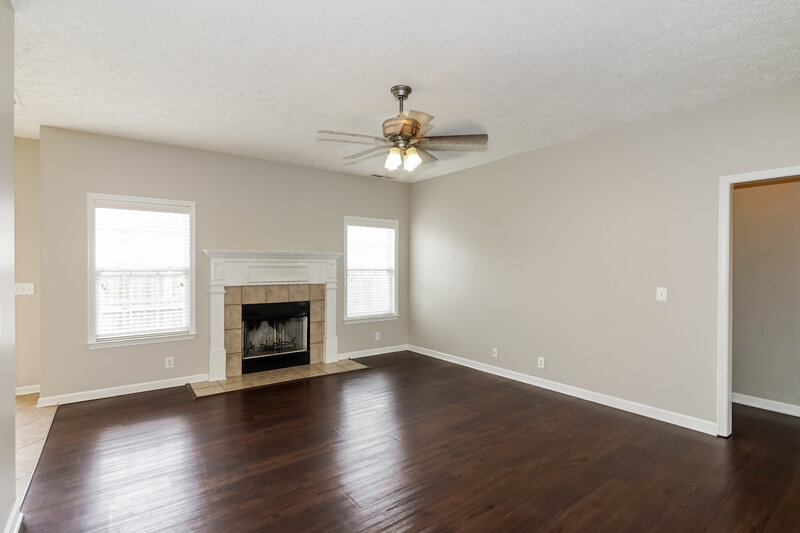 1,995/Mo, 3334 Hamberton Cir Murfreesboro, TN 37128 Living Room View 2