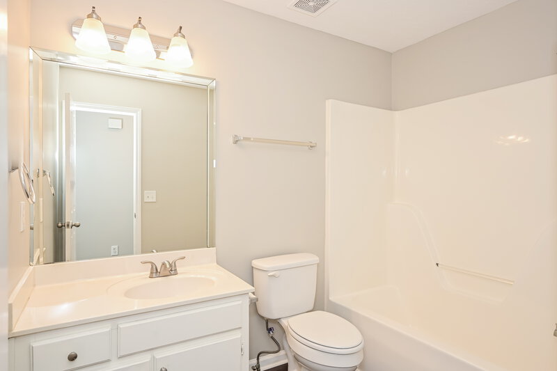 2,440/Mo, 604 Parrish Woods Mt Juliet, TN 37122 Bathroom View