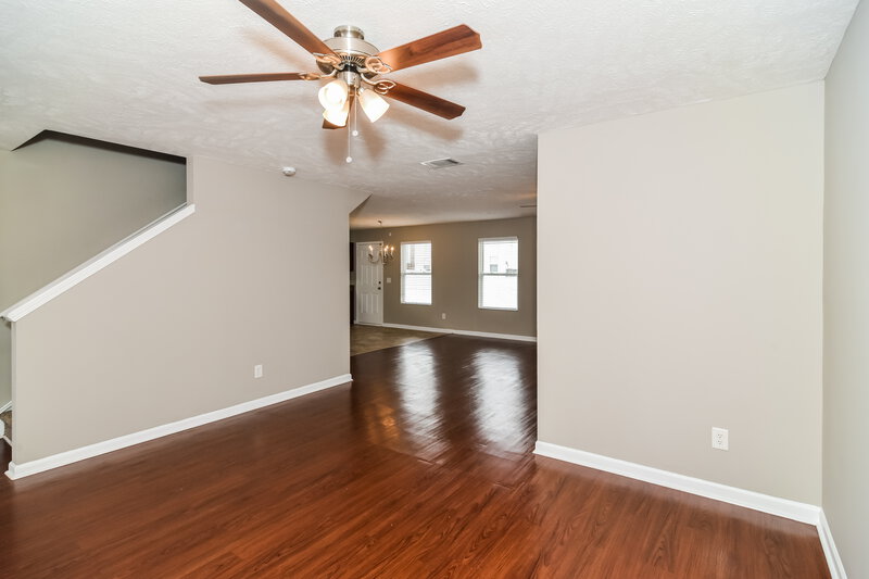 2,200/Mo, 3427 Country Almond Way Murfreesboro, TN 37128 Living Room View