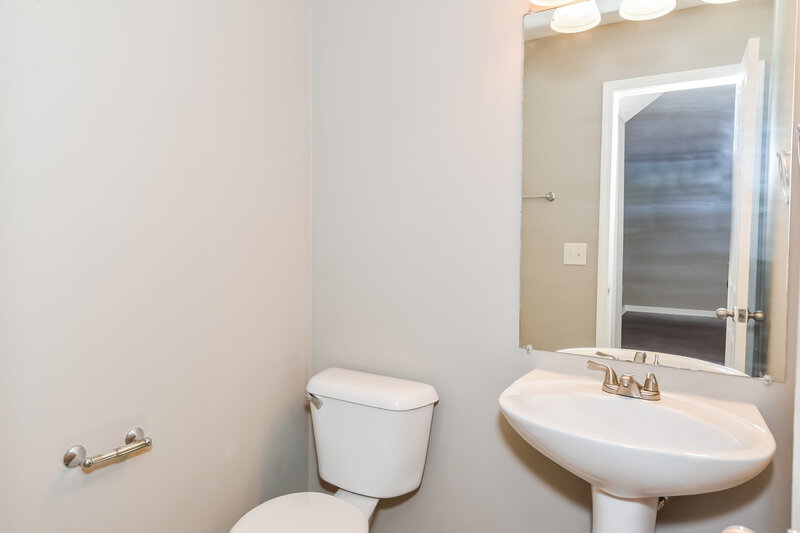 2,200/Mo, 3427 Country Almond Way Murfreesboro, TN 37128 Bathroom View