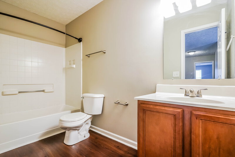 2,270/Mo, 5012 Millpond Ct Mt Juliet, TN 37122 Main Bathroom View 2