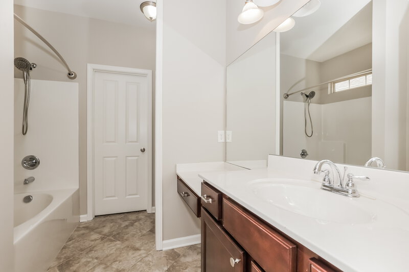 2,440/Mo, 4005 Saint Jules Way Smyrna, TN 37167 Main Bathroom View 2