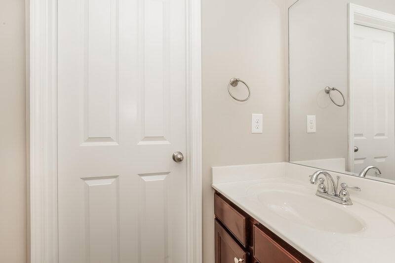 2,440/Mo, 4005 Saint Jules Way Smyrna, TN 37167 Bathroom View