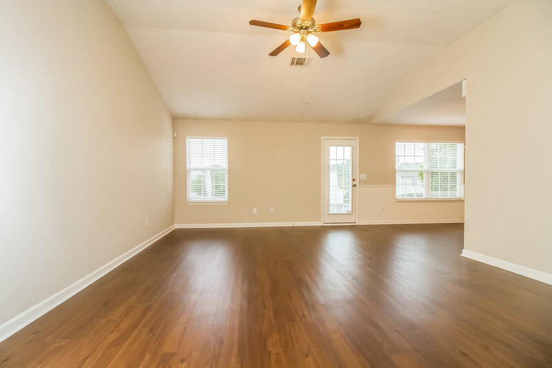 2,325/Mo, 1878 Portway Rd Spring Hill, TN 37174 Living Room View