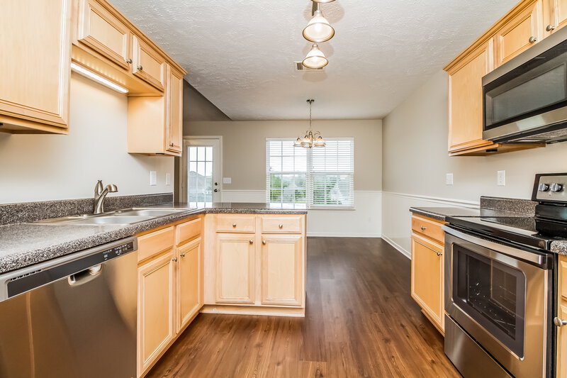 2,325/Mo, 1878 Portway Rd Spring Hill, TN 37174 Kitchen View 3