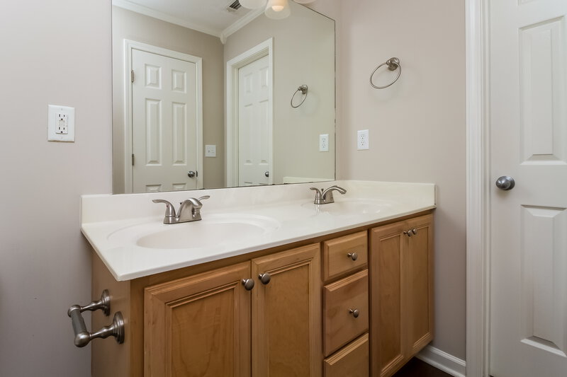2,325/Mo, 1878 Portway Rd Spring Hill, TN 37174 Master Bathroom View 2