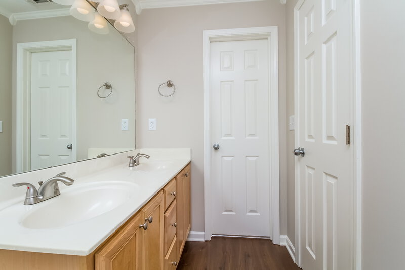 2,325/Mo, 1878 Portway Rd Spring Hill, TN 37174 Master Bathroom View 3