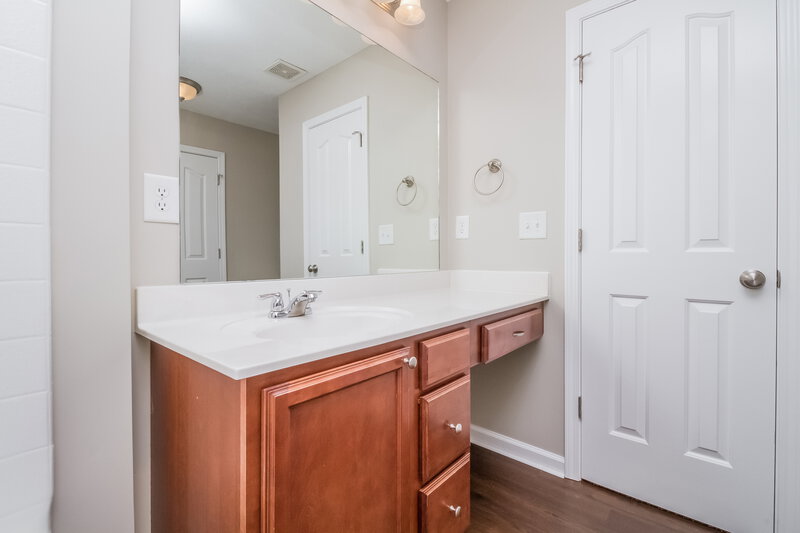 2,175/Mo, 222 Niagra Ln Murfreesboro, TN 37129 Master Bathroom View
