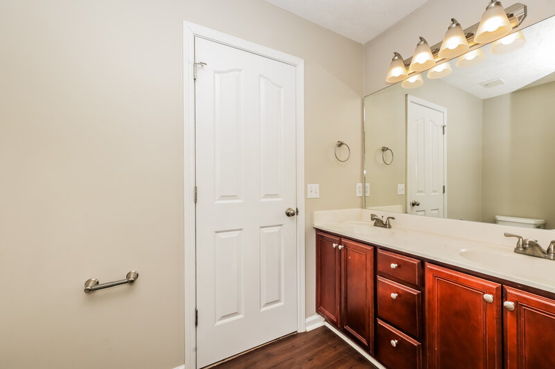 2,575/Mo, 5116 Monet Ct Murfreesboro, TN 37129 Main Bathroom View 2