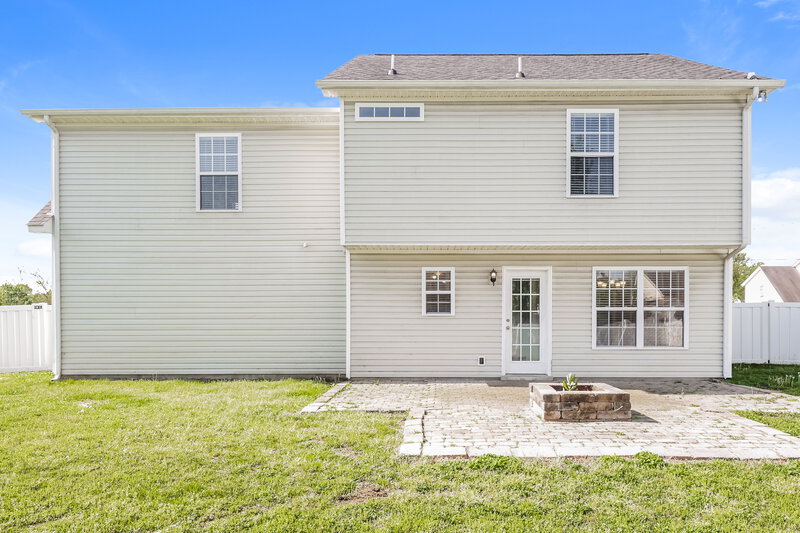 2,575/Mo, 5116 Monet Ct Murfreesboro, TN 37129 Rear View