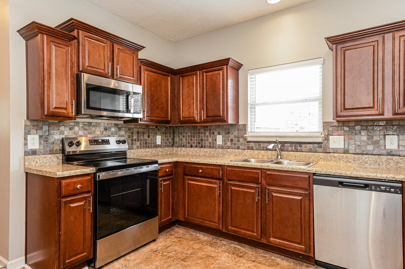 2,360/Mo, 3456 Oval Hesson Ln Murfreesboro, TN 37128 Kitchen View 2