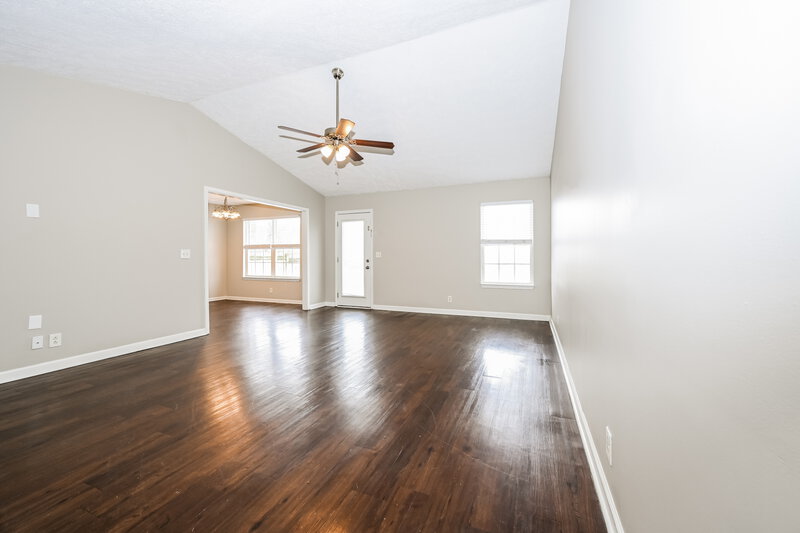 2,990/Mo, 2911 Boyle Ct Murfreesboro, TN 37128 Living Room View 3