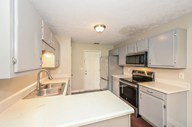 2,000/Mo, 2911 Boyle Ct Murfreesboro, TN 37128 Kitchen View 2