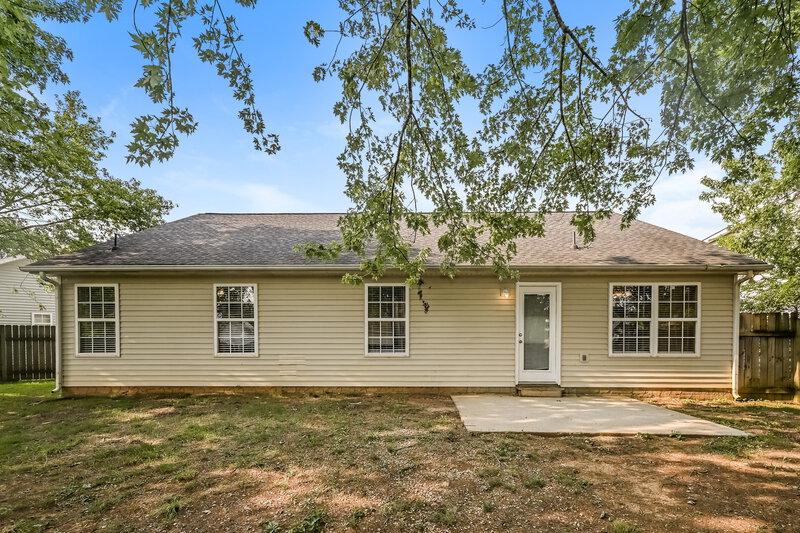 2,000/Mo, 2911 Boyle Ct Murfreesboro, TN 37128 Rear View