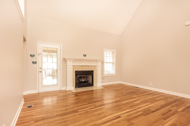 2,635/Mo, 209 Saint Martins Ln Smyrna, TN 37167 Living Room View 2