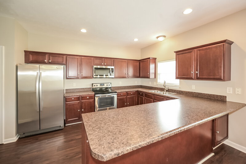 2,270/Mo, 620 Easy Goer Way Smyrna, TN 37167 Kitchen View