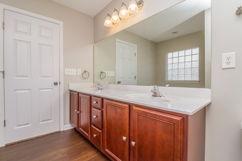 2,655/Mo, 620 Easy Goer Way Smyrna, TN 37167 Master Bathroom View 2