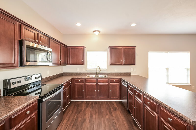 2,270/Mo, 620 Easy Goer Way Smyrna, TN 37167 Kitchen View 2