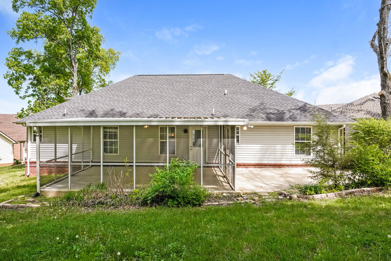 2,235/Mo, 630 Butternut Trce La Vergne, TN 37086 Rear View