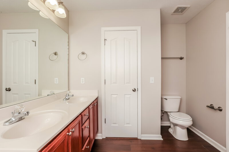 2,125/Mo, 8245 Ramstone Way Antioch, TN 37013 Main Bathroom View 2