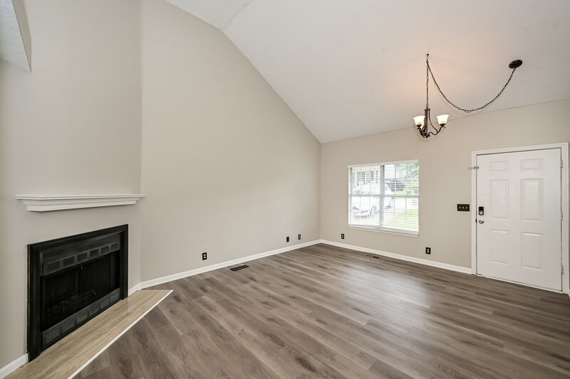 2,070/Mo, 5340 Village Way Nashville, TN 37211 Living Room View