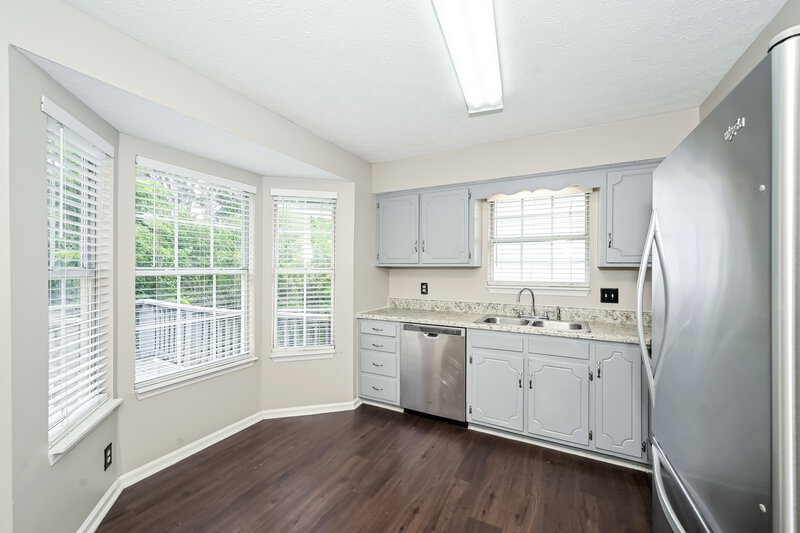 2,070/Mo, 5340 Village Way Nashville, TN 37211 Kitchen View