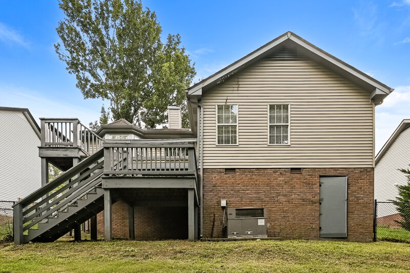 2,070/Mo, 5340 Village Way Nashville, TN 37211 Rear View