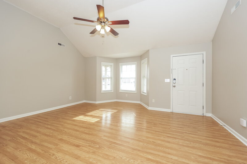 2,020/Mo, 107 Blythe Ct Smyrna, TN 37167 Living Room View