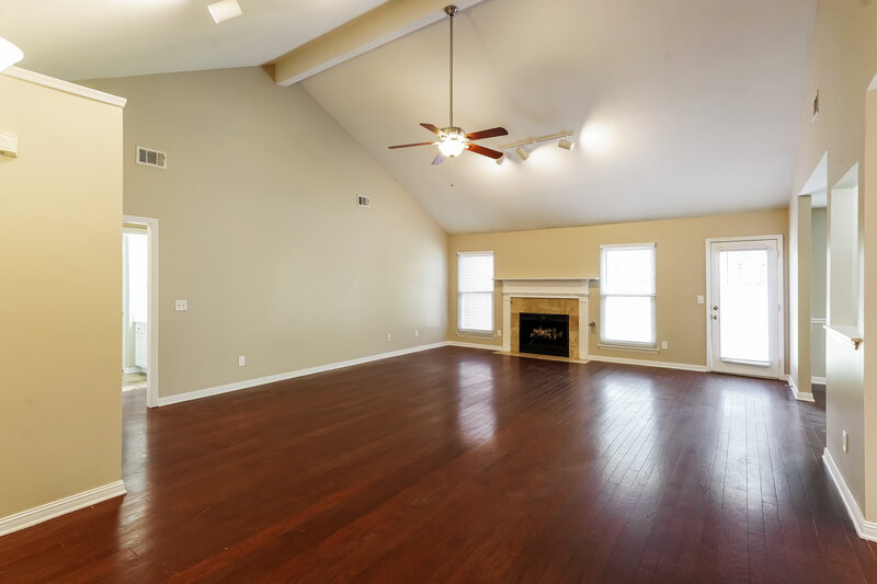 2,385/Mo, 5033 Singing Hills Dr Antioch, TN 37013 Living Room View