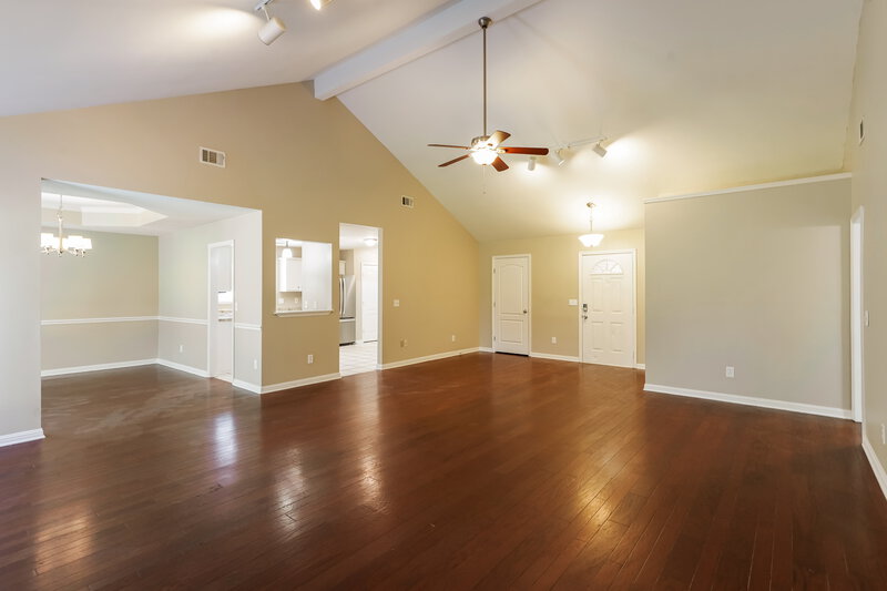 2,385/Mo, 5033 Singing Hills Dr Antioch, TN 37013 Living Room View 2