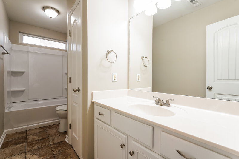 2,385/Mo, 5033 Singing Hills Dr Antioch, TN 37013 Bathroom View