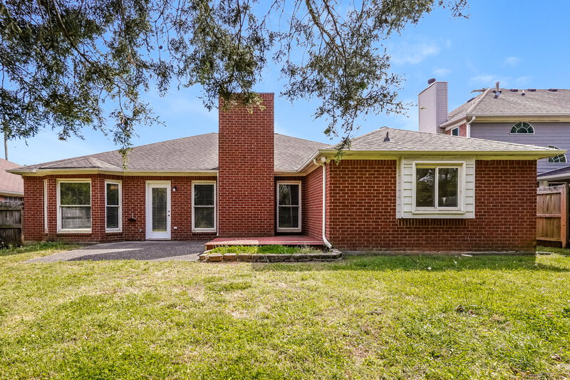 2,385/Mo, 5033 Singing Hills Dr Antioch, TN 37013 Rear View