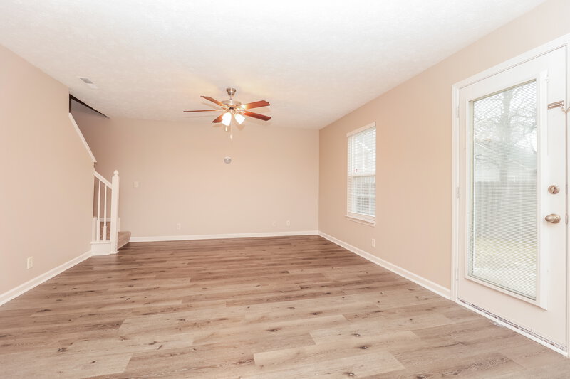 1,835/Mo, 2707 Nugget Ct Murfreesboro, TN 37130 Living Room View 2