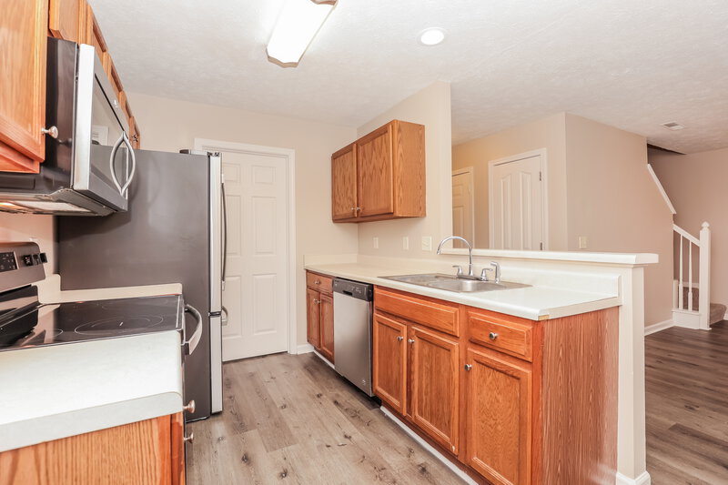 1,835/Mo, 2707 Nugget Ct Murfreesboro, TN 37130 Kitchen View 2