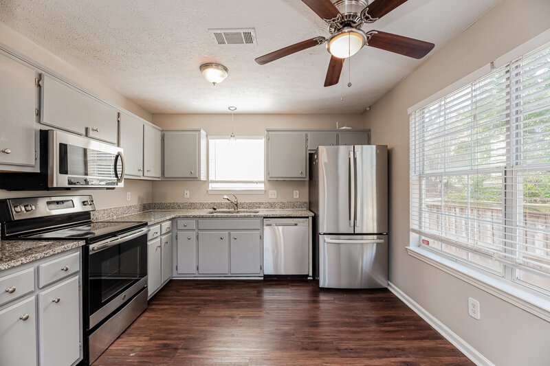 2,295/Mo, 3209 Dockside Dr Hermitage, TN 37076 Kitchen View