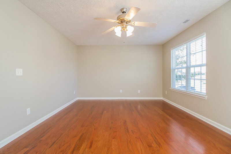 2,980/Mo, 328 Slippery Rock Dr Murfreesboro, TN 37129 Living Room View 2