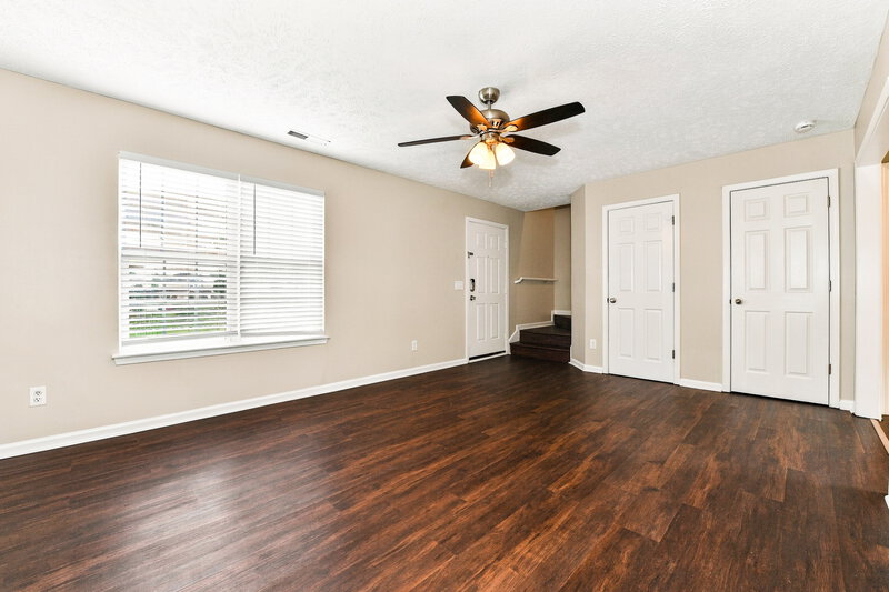 2,170/Mo, 328 Slippery Rock Dr Murfreesboro, TN 37129 Living Room View 2