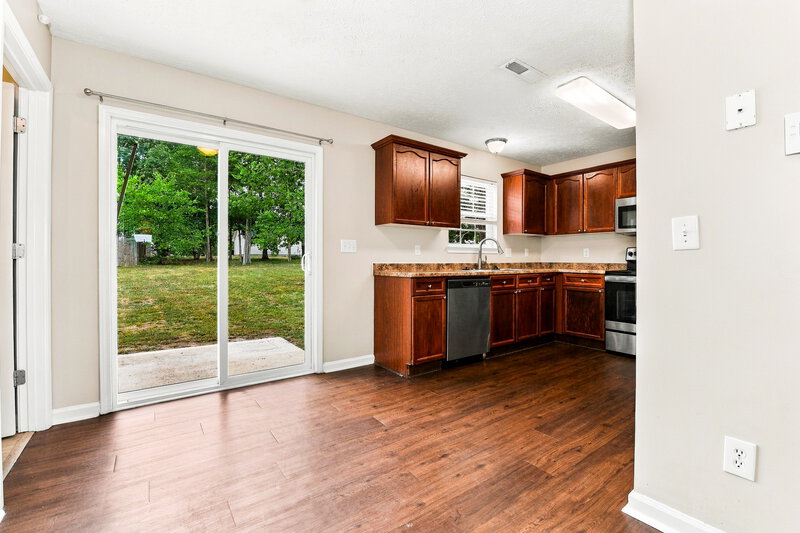 2,170/Mo, 328 Slippery Rock Dr Murfreesboro, TN 37129 Dining Room View