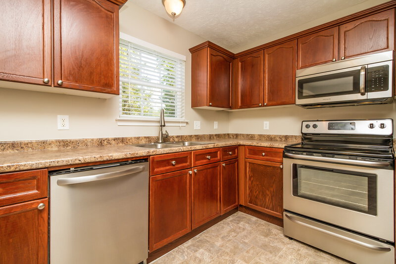 2,980/Mo, 328 Slippery Rock Dr Murfreesboro, TN 37129 Kitchen View 3