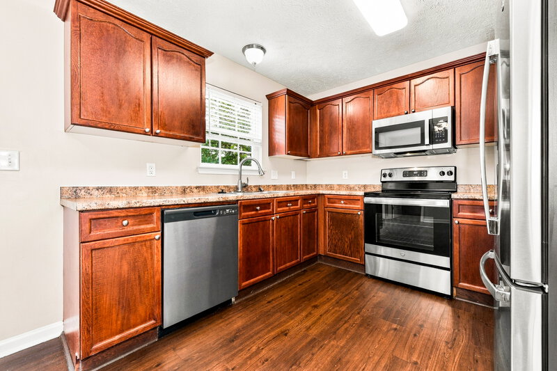 2,170/Mo, 328 Slippery Rock Dr Murfreesboro, TN 37129 Kitchen View 2