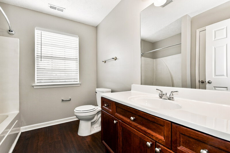 2,170/Mo, 328 Slippery Rock Dr Murfreesboro, TN 37129 Bathroom View