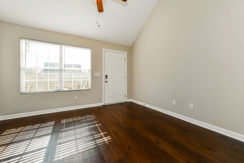 2,000/Mo, 1528 Passage Dr Murfreesboro, TN 37130 Living Room View