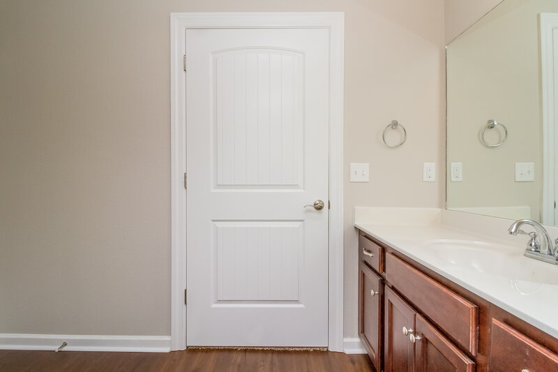2,830/Mo, 1528 Passage Dr Murfreesboro, TN 37130 Master Bathroom View