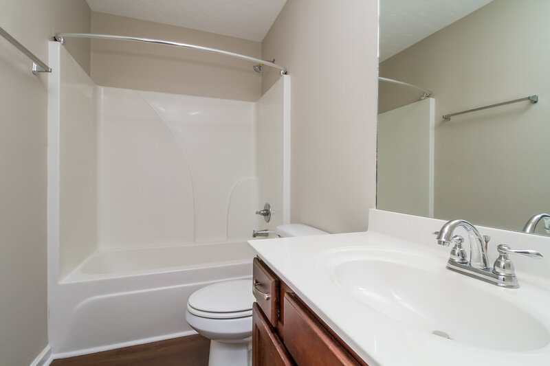 2,830/Mo, 1528 Passage Dr Murfreesboro, TN 37130 Bathroom View 2