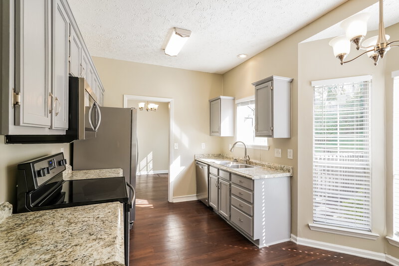 1,980/Mo, 4708 Billingsgate Rd Antioch, TN 37013 Kitchen View 2