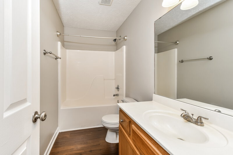 2,385/Mo, 106 Nick Price Dr Murfreesboro, TN 37129 Bathroom View