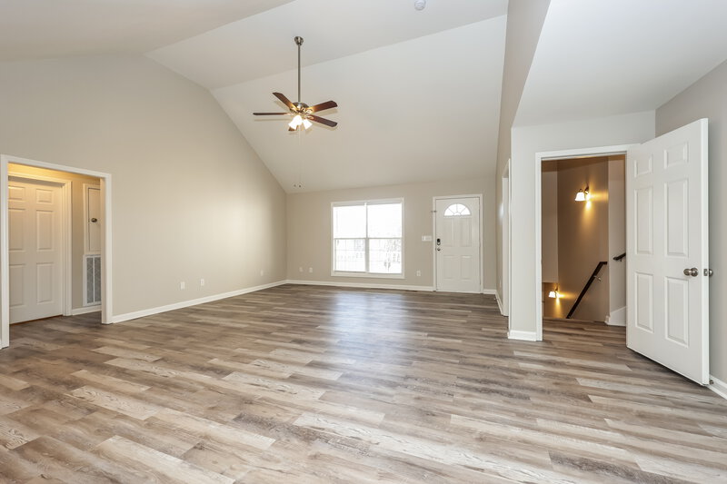 2,615/Mo, 2920 Bragg Ct Spring Hill, TN 37174 Living Room View 2