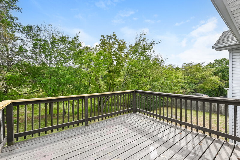 1,995/Mo, 7109 Beard Ct La Vergne, TN 37086 Deck View